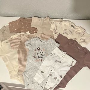 Newborn neutral onesie bundle. Baby boy, baby girl, gender neutral